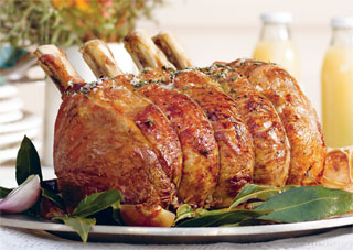 Barbecued standing rib roast